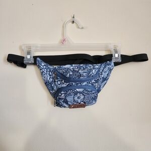 Sakroots Ibiza Festival fanny pack belt bag blue white EUC
